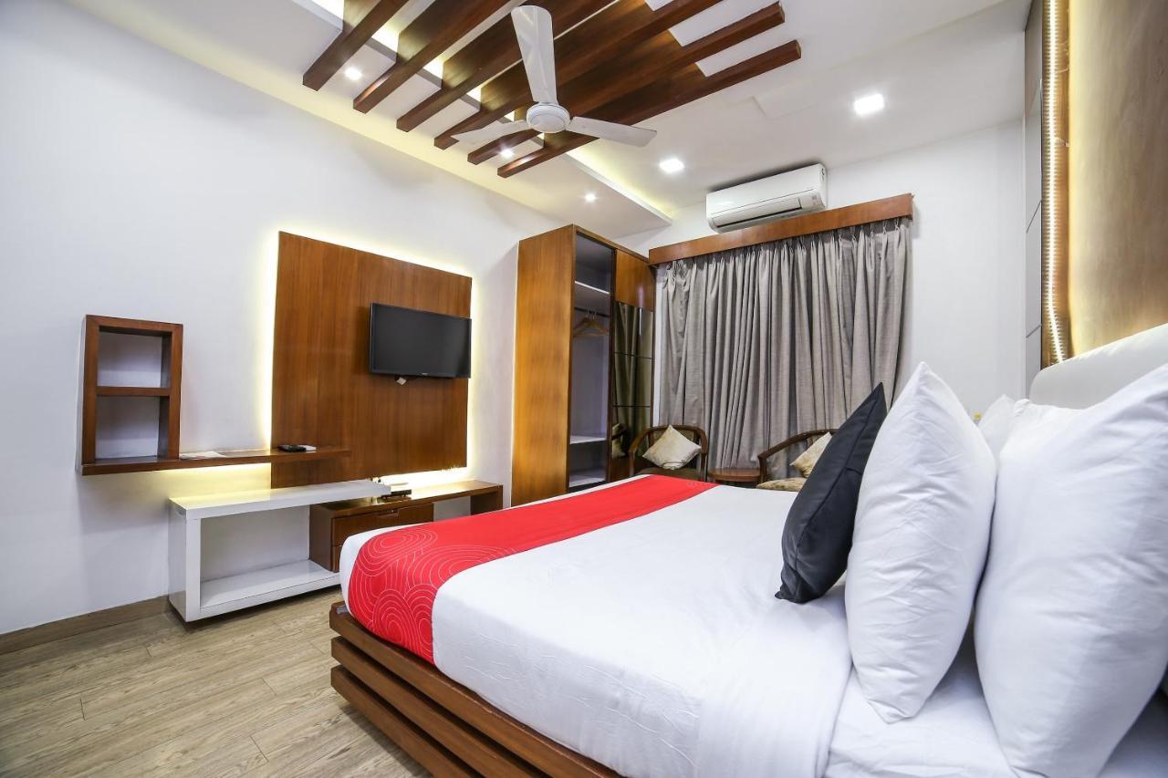 Collection O Motif South City 1 Near Appu Ghar Gurgaon Exterior photo