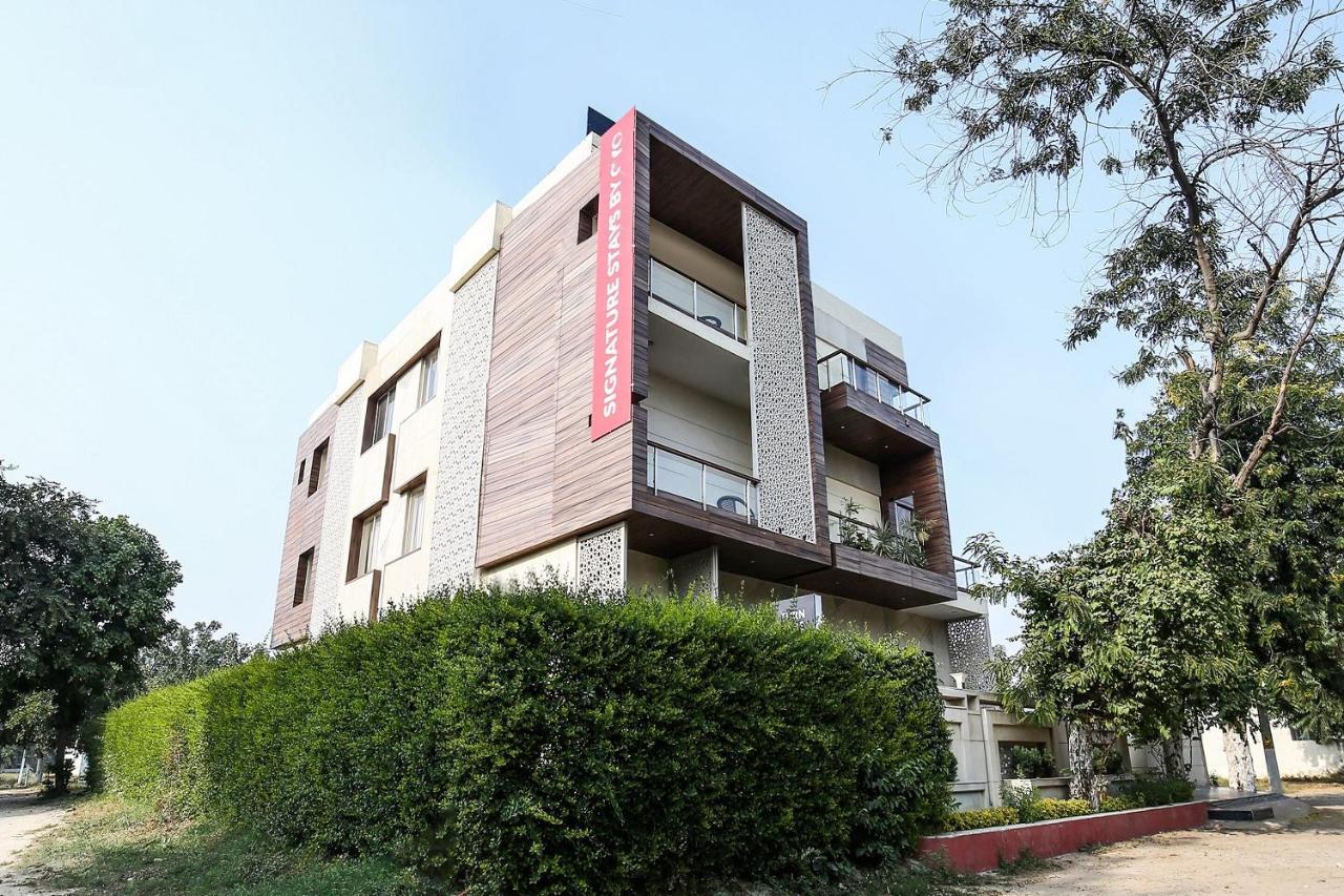 Collection O Motif South City 1 Near Appu Ghar Gurgaon Exterior photo