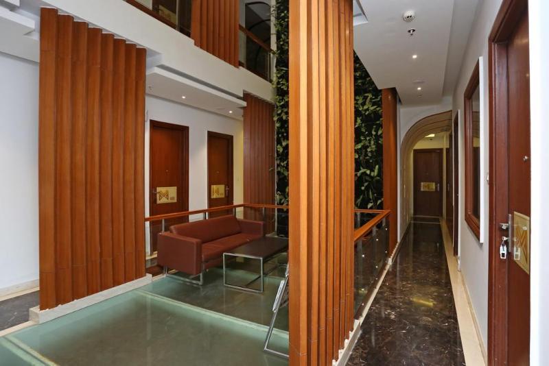 Collection O Motif South City 1 Near Appu Ghar Gurgaon Exterior photo
